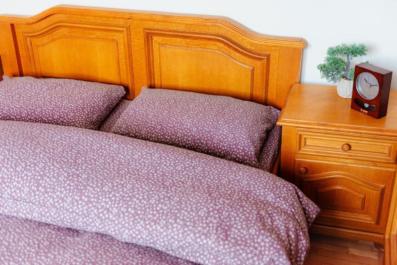 Promenada Old Town Apartment Bukares Bagian luar foto
